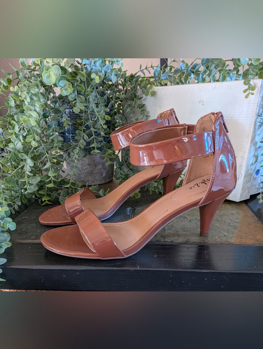 NWT! Style & Co. Two-piece Patent Dress Sandals in CARMEL Size 10.5M